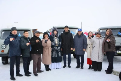 Ветеринарным службам Якутии вручили ключи от новой техники / ЯСИА   