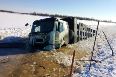 Большегруз провалился под лёд в Среднеколымском районе: результаты проверки Минэкологии / ЯСИА   