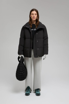 Стеганая куртка с капюшоном