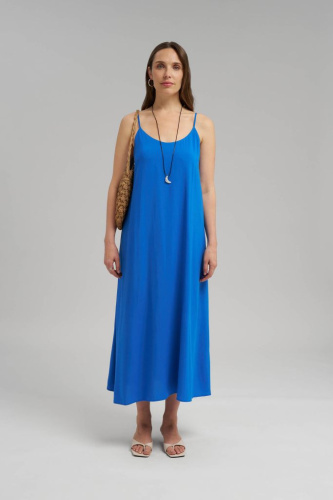 Свободное платье миди на бретелях