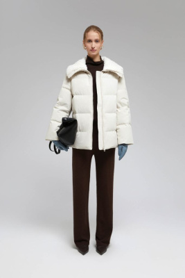 Пуховик с натуральным пухом и меховым воротником