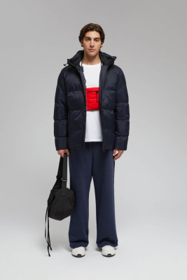 Стеганая куртка с капюшоном