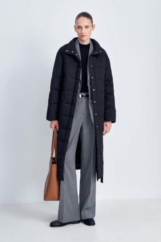 Стеганое утепленное пальто с капюшоном