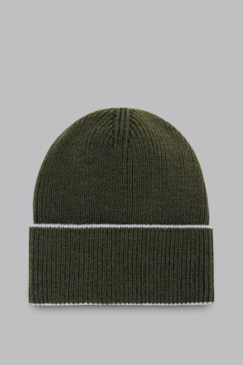 Шерстяная шапка с отделкой