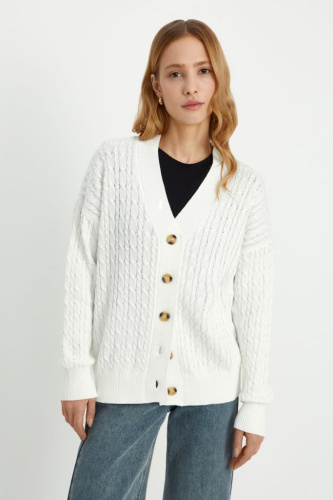 Кардиган с рельефным узором
