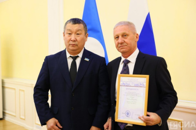 Работников жилищно-коммунального хозяйства и энергетики наградили в Якутии / Саина Титова   Республика Саха (Якутия)