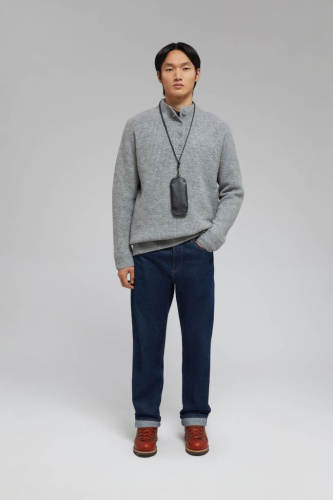 Свитер с шерстью