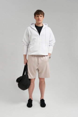 Свободные шорты с эластичным поясом