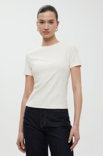 Футболка приталенного силуэта