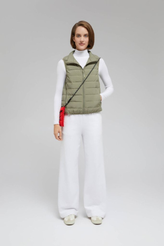 Пуховый жилет с натуральным пухом