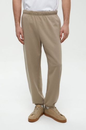 Спортивные брюки свободного кроя