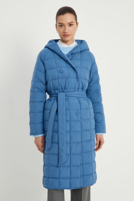Пуховое стеганое пальто с поясом