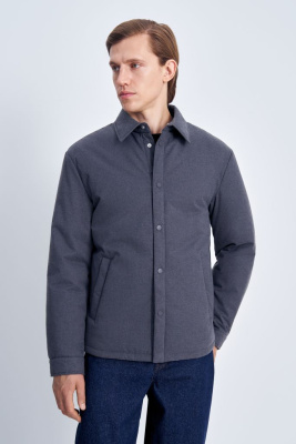 Утепленная куртка с отложным воротником