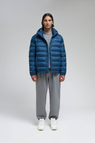 Утепленная куртка с капюшоном