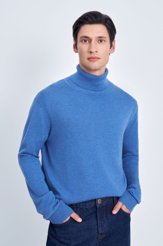 Водолазка прямого силуэта