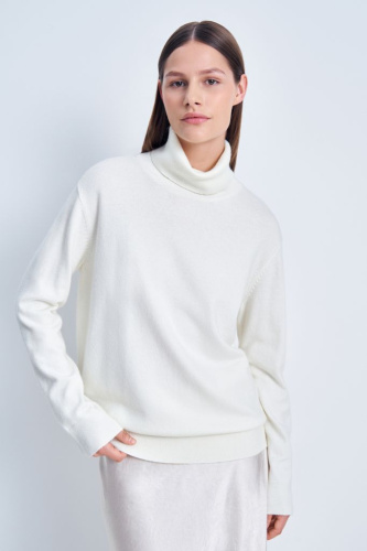 Свитер свободного силуэта с воротником-стойкой