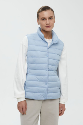 Утепленный жилет приталенного силуэта