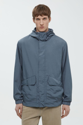 Ветровка с капюшоном свободного силуэта