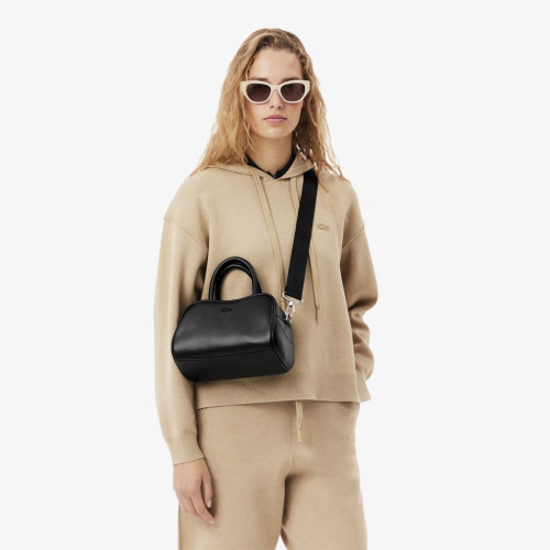 Небольшая женская сумка через плечо Lacoste