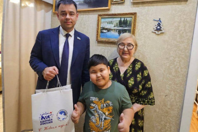 В Якутии проходит акция «С Новым годом, ветеран!» / ЯСИА   Республика Саха (Якутия)