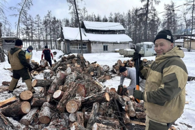 Жителям семи наслегов Усть-Алданского улуса помог «Молодежный десант» / ЯСИА   