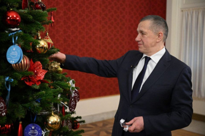 Юрий Трутнев исполнил новогодние желания юных дальневосточников, ребят из Сочи и ДНР / ЯСИА   