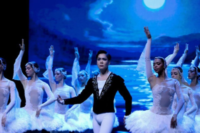 Уроженец Якутии исполнил главную роль в «Лебедином озере» на британской сцене / Майя Гоголева   