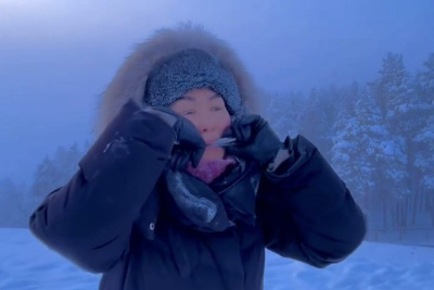 Видео: хомусист Юлиана Кривошапкина сыграла на хомусе в 50-градусные морозы / Майя Гоголева   Республика Саха (Якутия)