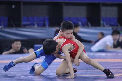 В Якутске стартовал открытый республиканский турнир в честь Павла Пинигина / Дьулустаан Сергеев   