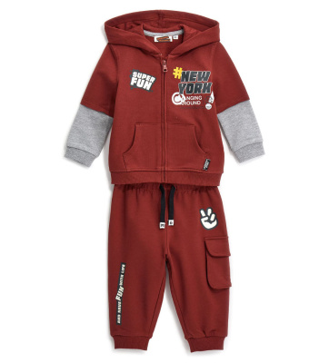 Комплект (толстовка+брюки) для маленького мальчика