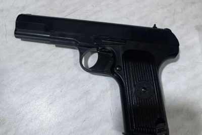 В Чульмане мужчина угрожал продавцу пистолетом из-за шоколадки / ЯСИА   