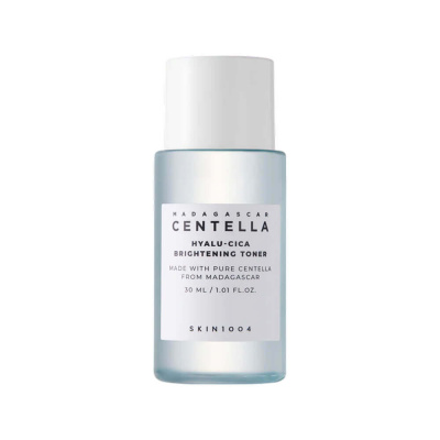 Увлажняющий тоник для выравнивания тона SKIN1004 Madagascar Centella Hyalu-Cica Brightening Toner 30 мл