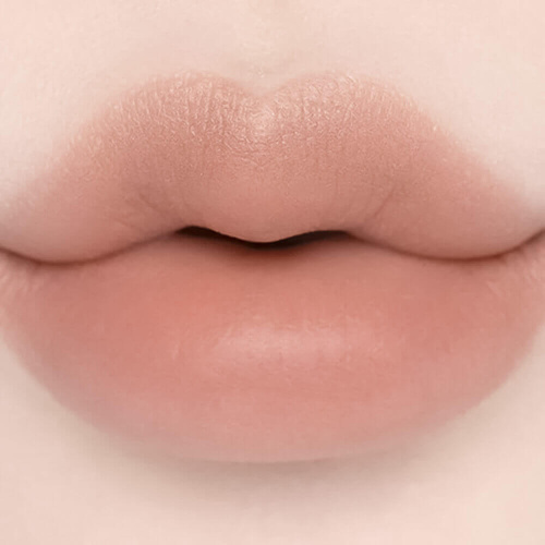 Вельветовый карандаш для губ Dasique Mood Blur Lip Pencil 01 Sand Beige