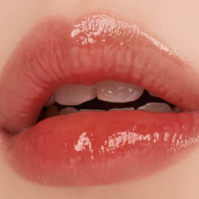 Оттеночный бальзам для губ с церамидами nuse Color Care Lipbalm 03 So Red