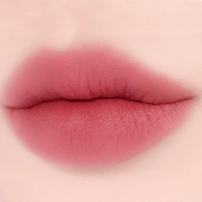 Компактный вельветовый бальзам для губ и щёк BRAYE Lipsleek Blur 09 Proud