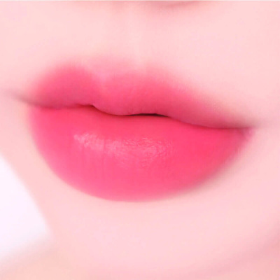 Тинт для губ с полуматовым финишем fwee Pink Obsession Stay-Fit Lip Tint M07 Catch Pink