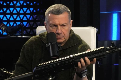 Полпред Юрий Трутнев пригласил телеведущего Владимира Соловьева на турнир по стрельбе в Якутию / ЯСИА   