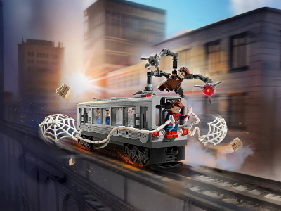 Super Heroes 76321 Конструктор Человек-паук против Доктора Осьминога: Сцена с поездом