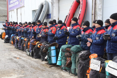 В Якутске прошел смотр личного состава и техники Службы спасения / Алексей Рудых   