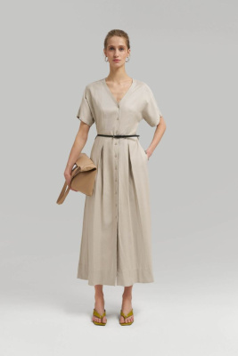 Приталенное платье миди со льном