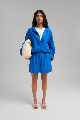 Свободные шорты с эластичным поясом