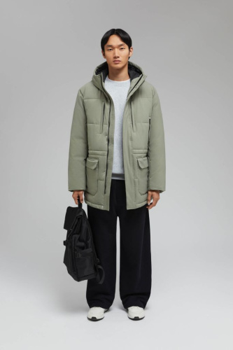 Утепленная куртка с капюшоном