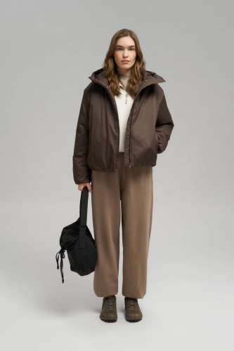 Утепленная куртка с искусственным наполнителем