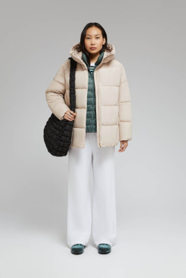 Стеганая куртка с капюшоном