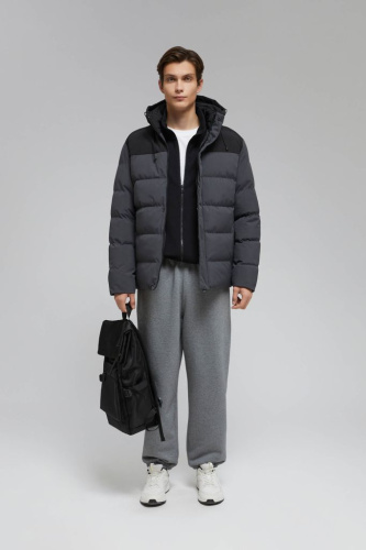 Стеганая куртка с капюшоном