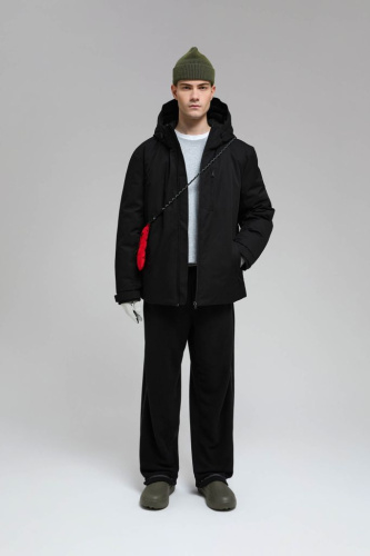 Утепленная куртка с капюшоном