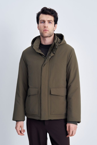 Куртка прямого силуэта с воротником-стойкой