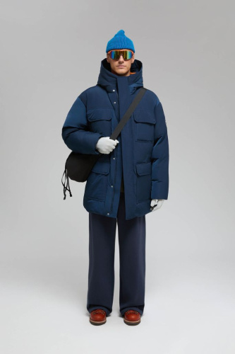 Пуховое пальто с накладными карманами