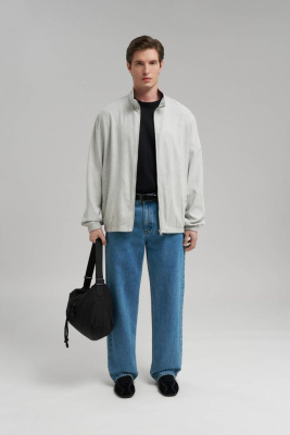 Легкий бомбер со льном