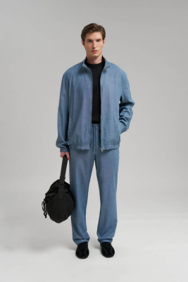 Легкий бомбер со льном